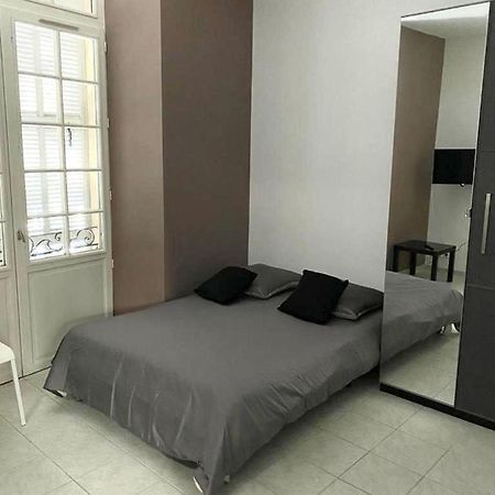 Five Stars S2 Aparthotel Marsiglia Esterno foto
